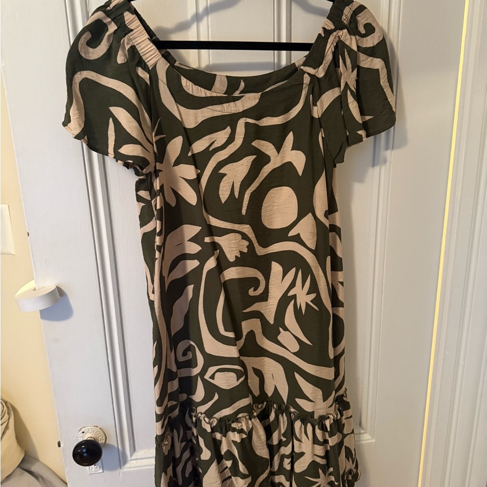 Patterned Mini Dress (NWOT) Women's Large